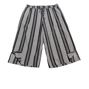 I.N.‎ Studio Woman Black White Striped Wide Leg Crop Pants Plus Size 2X 3460V8A